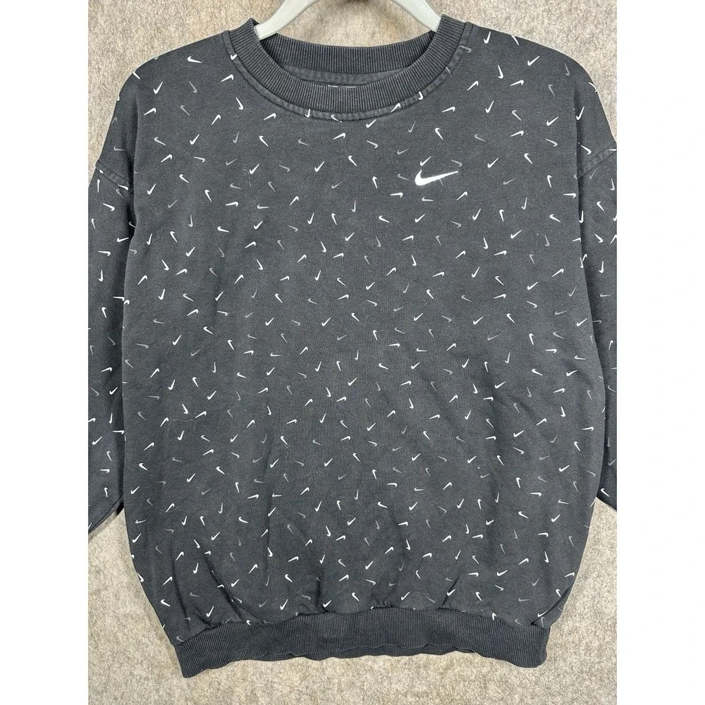 Nike Youth L Club Fleece Oversized Crew Sweatshirt Mini Swoosh Black FD2943 AOP
